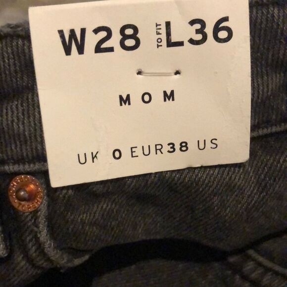 TOPSHOP SIZE 6 TALL HIGH WAISTED TAPERED LEG WASHED BLACK MOM JEANS - Picture 8 of 11